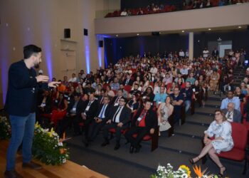 Fortalecimento do ambiente de negócios para contadores é reforçado em abertura de convenção do CRCGO