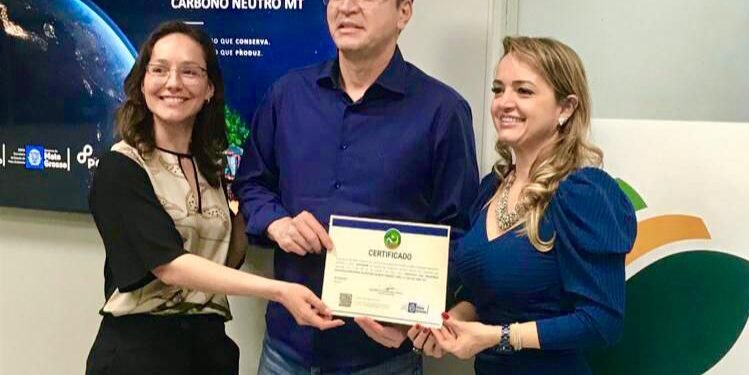 Sindalcool recebe selo do Programa Carbono Neutro