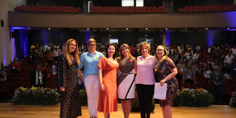 XIII Fórum da Mulher Contabilista de Goiás debate violência e empoderamento feminino