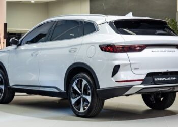 BYD abre loja de carros elétricos em Goiás