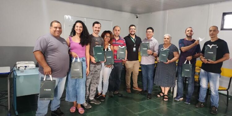 Sicoob UniCentro Br é a cooperativa madrinha do programa Cooperjovem, em Goiás