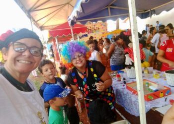 Moradores do Jardins do Cerrado, em Goiânia, organizam festa para comemoração do Dia das crianças