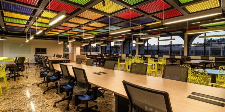 Procura por espaços de coworking volta a subir