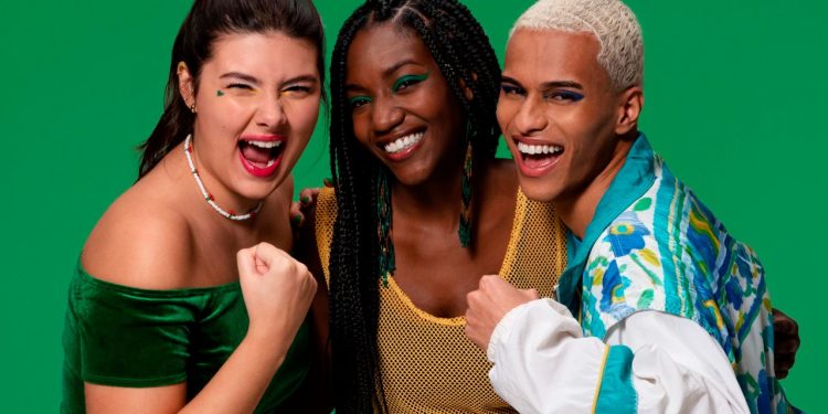 Quem Disse, Berenice? e Guaraná Antarctica se juntam para torcer pelo Brasil com coleção inspirada nas cores do país