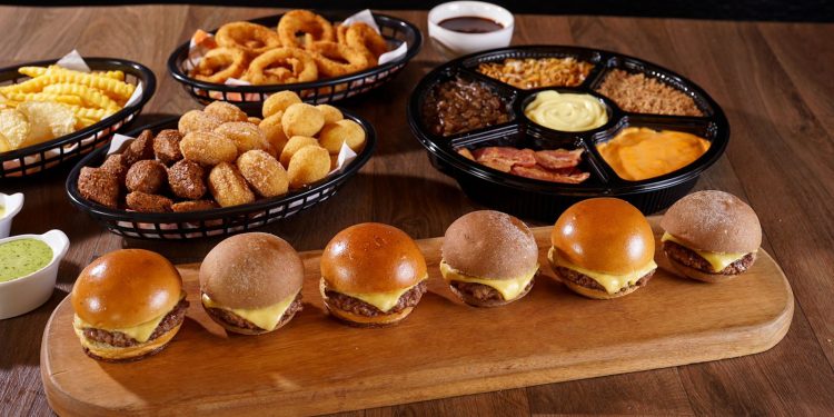 Geléia Burger presenteia clientes com rodízio de mini hambúrgueres