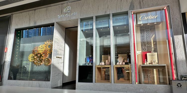 Danglar Luxury Store inaugura nova loja voltada às marcas Cartier, Brumani e TAGHeuer
