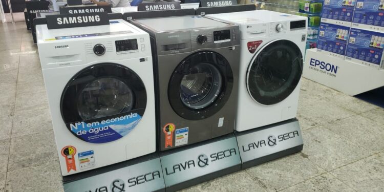 Época de chuva e residências compactas turbinam vendas de ‘lava e seca’