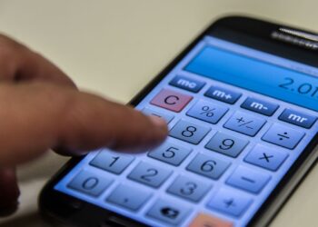 Famílias e empresas pagaram juros mais altos em 2022, diz BC