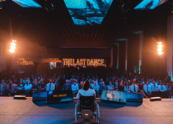 EBM realiza meeting com palestra da ex-atleta olímpica Lais Souza