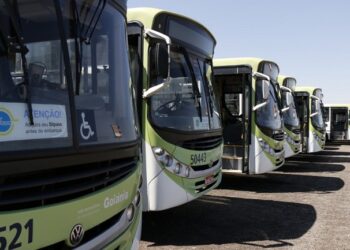 Rápido Araguaia oferece 130 vagas de emprego em Goiânia