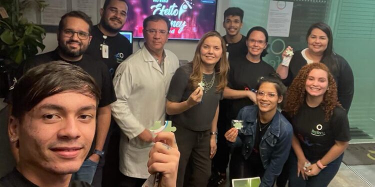 Clínica Brasiliense recebe troféu de excelência por atendimento ao cliente