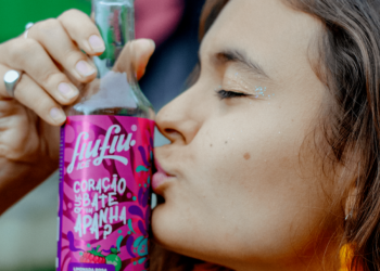 Fiu-Fiu anuncia seis sabores de Ice e promove degustação em blocos do carnaval de rua em Goiânia