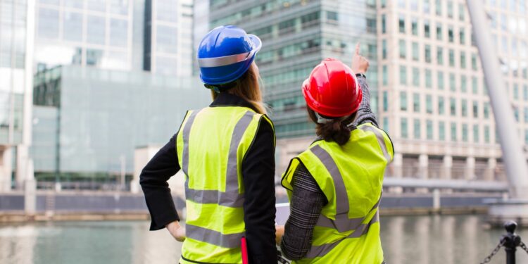 Cresce a participação de mulheres na construção civil