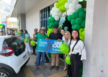 Sicoob UniCentro Norte Brasileiro entrega carros em Uruaçu e Terezópolis