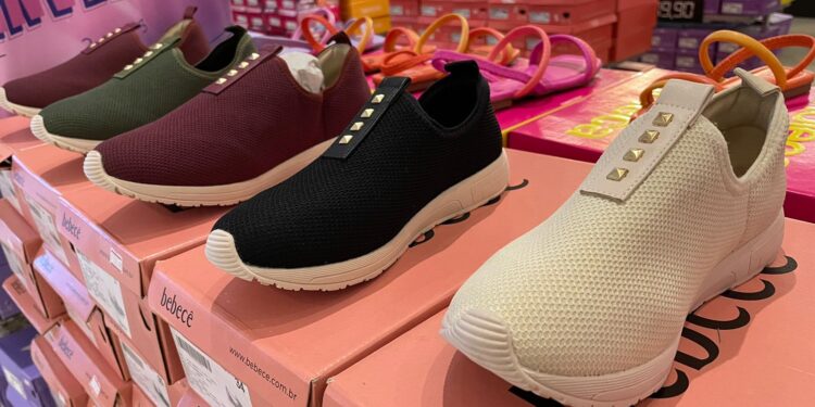 Araguaia Shopping realiza Bazar dos Calçados até dia 23/4