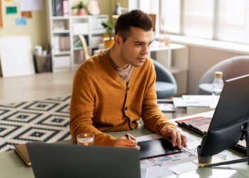 Dia do trabalhador: Profissionais querem novas formas de trabalho