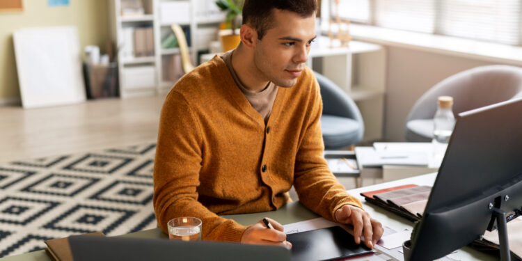 Dia do trabalhador: Profissionais querem novas formas de trabalho