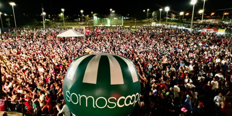 Cooperativismo reúne mais de 20 mil pessoas em Rio Verde (GO)