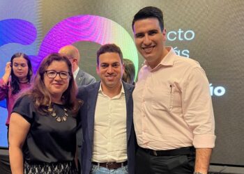 Sicoob UniCentro Br participa de assinatura de Pacto pela Inovação