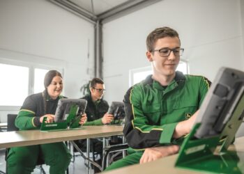 Áster Máquinas investe em educação corporativa