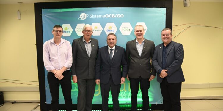 Presidente da Sicredi Cerrado GO celebra contribuição da instituição à OCB-GO