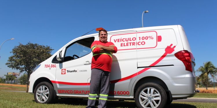 Triunfo Concebra usa carro 100% elétrico no monitoramento de rodovia em Goiás