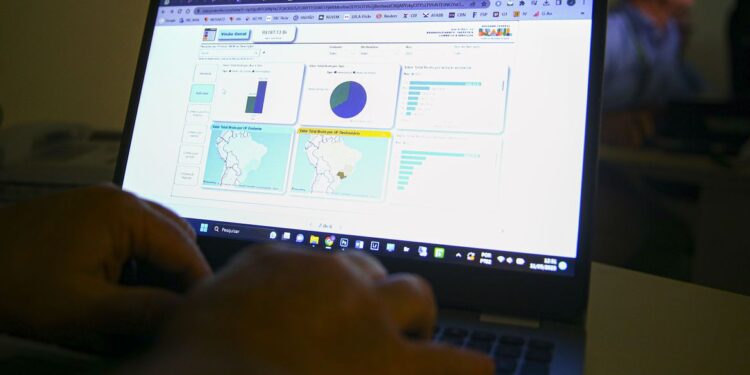 Observatório do Comércio Eletrônico mapeia dados do setor no Brasil; iniciativa é do MDIC