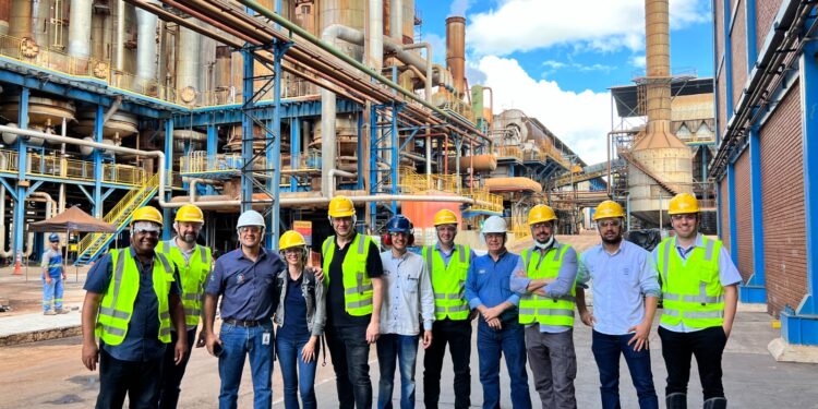 CEO da Volkswagen do Brasil visita a Jalles