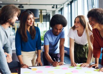 Parceria entre Dell Technologies e Junior Achievement Goiás convida estudantes a desenvolver iniciativas pela diversidade