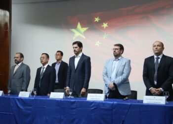 Acieg e Governo de Goiás embarcam para China em busca de negócios