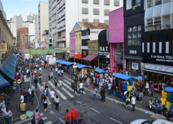 Classes D e E lideram alta de consumo no país