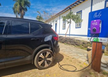 Pioneira no carregamento de veículos elétricos em Goiás, YellotMob chega a Pirenópolis