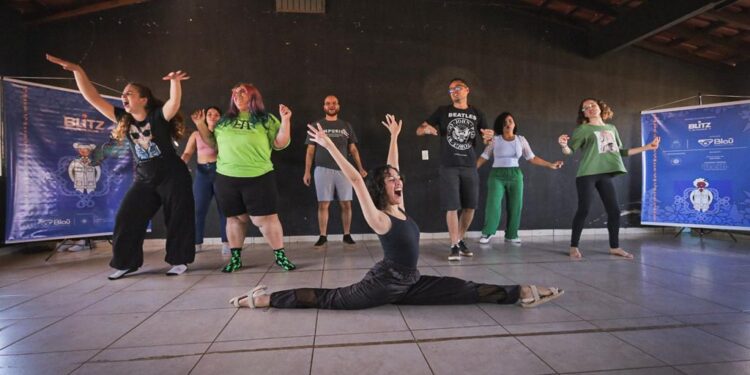 Blau Farmacêutica patrocina projeto que prepara artistas para atuarem em hospitais de Anápolis