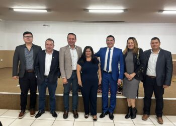 Sicoob UniCentro Norte Brasileiro entrega mais de 180 certificados de cursos de informática