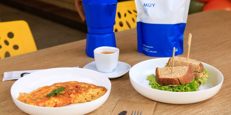 Boali Goiânia lança menu de café da manhã e seis novas opções de sanduíches