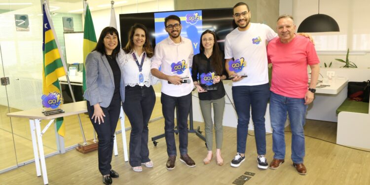 Startup EstoTec, criada pela equipe do Sicoob UniCentro Br, conquista o segundo lugar no GO!Coop 2