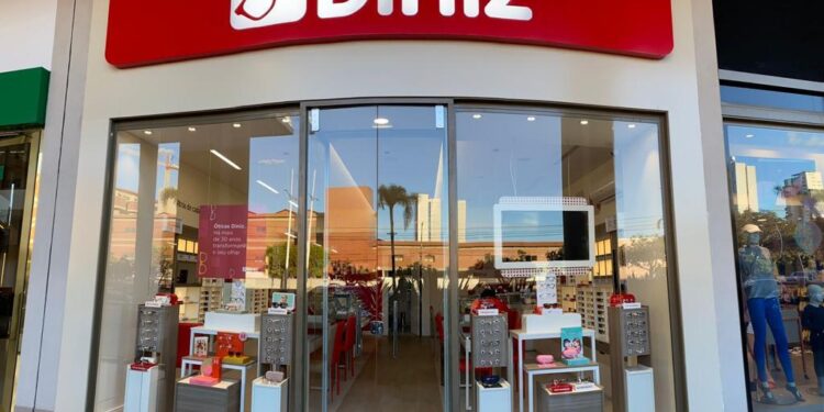 Óticas Diniz inauguram nova unidade em Anápolis (GO)