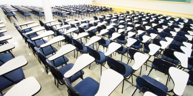 Cursinho gratuito para vestibular e Enem está com inscrições abertas em Anápolis (GO)