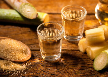 Dia da Cachaça (13):  saiba a importância da bebida para a região Centro-Oeste