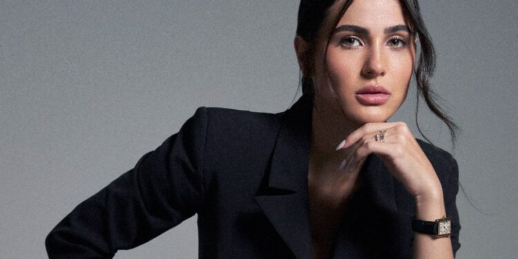 Empresária de moda e influenciadora goiana Anna Lopes investe em tour internacional