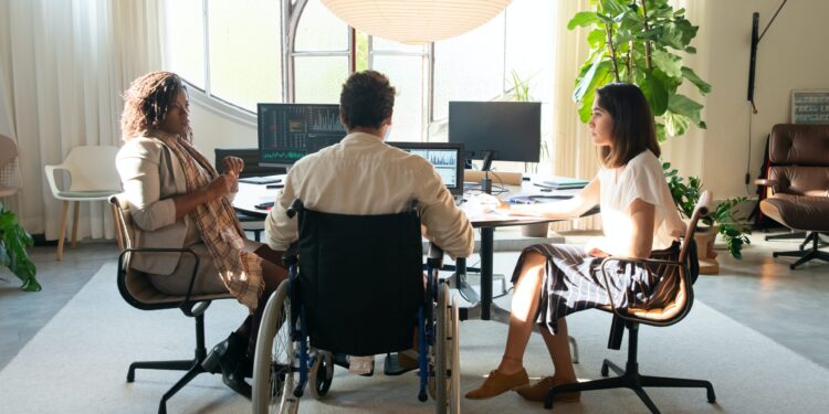 Por mais dignidade para as Pessoas com Deficiência no ambiente corporativo