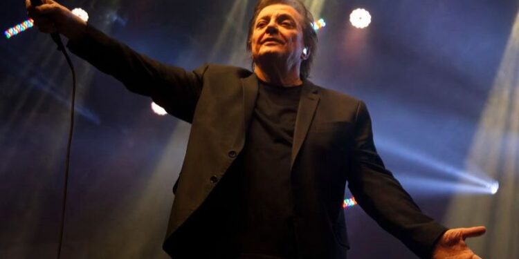 Fábio Júnior faz show na Arena Multiplace, em Goiânia