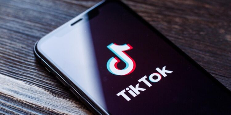O TikTok: um Terreno Fértil para Estratégias de Marketing Empresarial