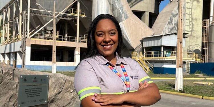 Votorantim Cimentos estimula o desenvolvimento profissional de mulheres negras