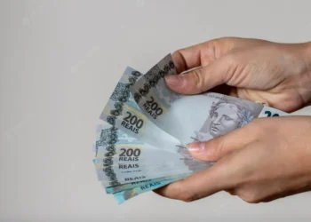 PL da taxação dos fundos exclusivos e offshores é aprovado no Senado