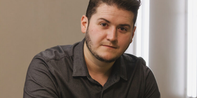 Brasiliense Carlos Jr., que lidera rede de franquias Frango No Pote, está na lista Forbes Under30