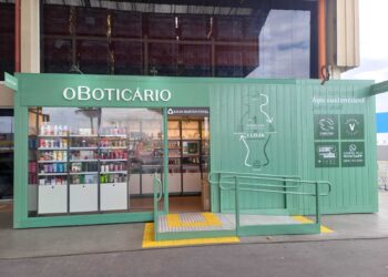 Construída com uma tonelada de plástico reciclado, Goiânia recebe sua primeira loja sustentável do Boticário