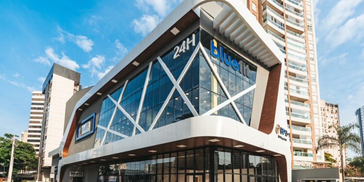 Pequenos centros comerciais fortalecem mercado de vizinhança