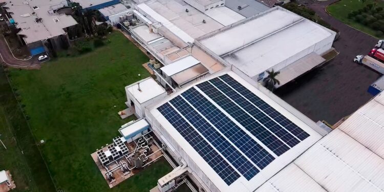 Mercado Livre de Energia se abre a consumidores de alta e média tensão e movimenta setor fotovoltaico