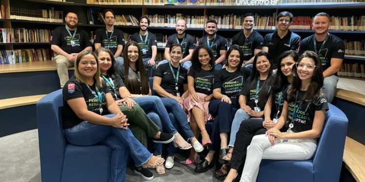 Sicoob UniCentro Br recebe selo Great Place to Work